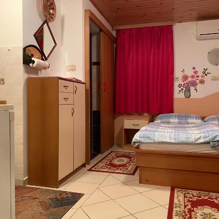 Farm stay Turizem Grabrijan, Jasmina Grabrijan S.p. Adlesici